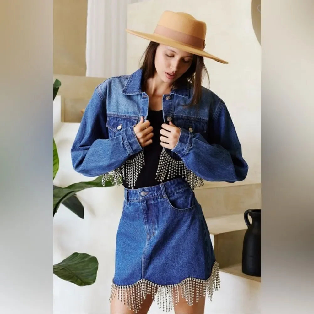018. RHINESTONE SCALLOPED DENIM JACKET - Picture 7 of 9